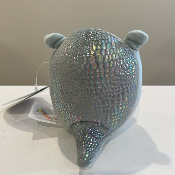 NWT 5” Arilla the Winking Armadillo Squishmallow - Picture 2 of 5